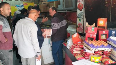 تحرير 20 محضرا والتحفظ على لحوم في حملة للجنة حماية المستهلك ببني سويف 