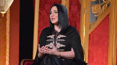 سلاف فواخرجي: والدي توفي بسبب خطأ طبي.. وفكرت أقتل الممرضة