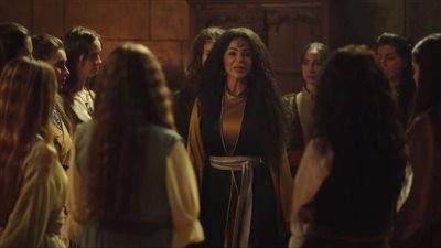 مسلسل الحشاشين الحلقة 10.. سوزان نجم الدين تدرب الجواري ليكُن حوريات بالجنة