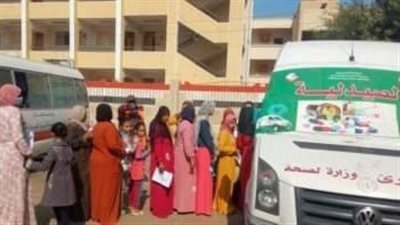 الكشف على 989 مواطنًا خلال قافلة طبية مجانية في بنها بالقليوبية