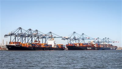 ميناء دمياط يستقبل أكثر من 26 ألف طن قمح اليوم 