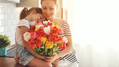 تاريخ عيد الأم 2025.. طرق مميزة لإسعاد قلبها في هذه المناسبة الخاصة