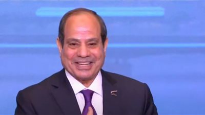 الرئيس السيسي يوجه بضرورة الاستفادة من الخدمات المصرفية دون تمييز