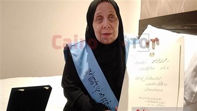 الحاجة شادية عبد الحكيم الأم المثالية بالغربية بعد تكريم السيسي لها: كنت بتعالج بالكيماوي وأولادي فاجئوني بالمسابقة| بث مباشر