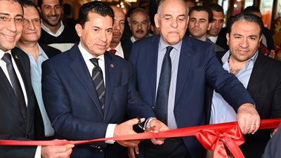وزير الرياضة يتفقد أعمال التطوير داخل نادي الصيد ويفتتح عددا من المنشآت