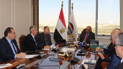 وزير قطاع الأعمال: تعاقدنا على تصدير إنتاج مصنع غزل 4 حتى شهر سبتمبر المقبل