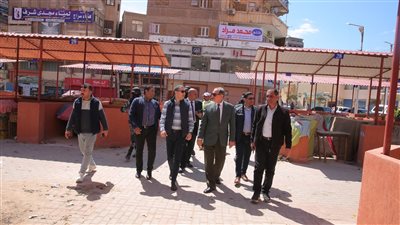 محافظ كفر الشيخ يتفقد أعمال نقل وتسكين الباعة الجائلين بالسوق الحضري المطور