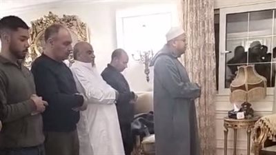 بعد 8 أيام من وفاتها.. أسرة حبيبة الشماع تنظم مجلسًا لختم القرآن على روحها | بث مباشر