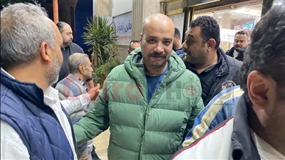 وضعه بقى أحسن.. حاتم صلاح يزور أحمد رفعت بالمستشفى: كلنا بنحبه واللي حصله كان صدمة| بث مباشر