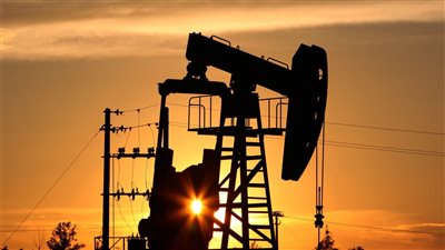 إنتاج الخام الأمريكي يتراجع 6% في يناير 2024