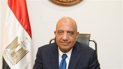 وزير قطاع الأعمال يزور مدينة أبو زنيمة لإعادة تشغيل مصنع سيلكو منجنيز