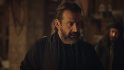 مسلسل الحشاشين الحلقة 12.. حسن الصباح يقتل صديقه أبو علي الطوسي لخيانته العهد