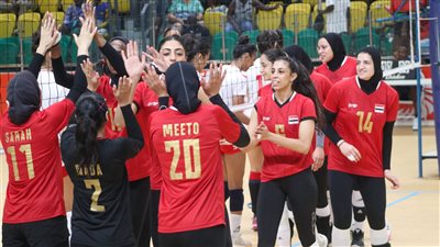 منتخب سيدات الطائرة يفوز على تونس ويتوج بذهبية دورة الألعاب الإفريقية