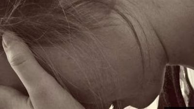 فتاه تتعرض للضرب والتهديد بالقتل من والدتها المصرية في إيطاليا