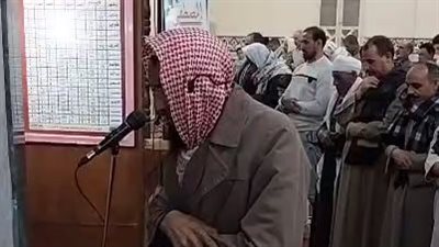 خشوع وسكينة.. المصلون يؤدون صلاة التراويح في اليوم الثالث عشر من رمضان | بث مباشر