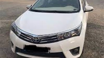 سعر تويوتا كورولا 2015 يلامس المليون جنيه في سوق السيارات المستعملة
