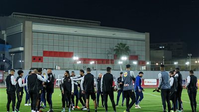 مران الأهلي.. تدريبات بدنية لوسام أبو علي وحسين الشحات يواصل التأهيل