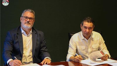 حمزة والدبيس يغادران معسكر المنتخب الأوليمبي للانضمام للأهلي بعد اجتماع بركات مع ميكالي