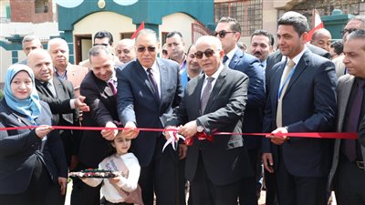 وزير التعليم ومحافظ الشرقية يفتتحان المدرسة الرسمية الدولية IPS | صور 