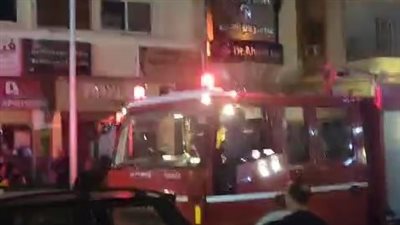 ننشر الصور الأولى لحريق شقة سكنية بجوار مطعم جاد بالغردقة