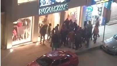 ساب الماكنة وجري.. شاهد مطاردة بين لص والمارة في شوارع المهندسين | صور وفيديو