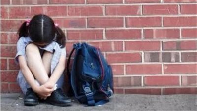 فرجها على صور مخلة.. مدرس ألعاب يتحرش بصغيرة داخل مدرسة بمنطقة شبرا