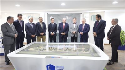 وزير التعليم العالي والسفير الفرنسي يتفقدان موقع الجامعة الفرنسي بالقاهرة للبدء في أعمال إنشاء الحرم الجديد
