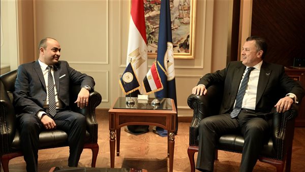  وزير السياحة يستقبل