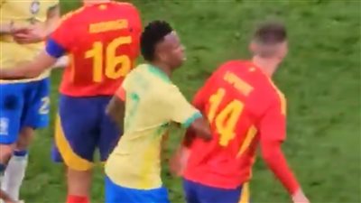 مشادة بين فينيسيوس جونيور وإيمريك لابورت خلال مباراة إسبانيا والبرازيل الودية |فيديو