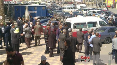 أداء صلاة الجنازة على نائب وزير التعليم محمد مجاهد من مسجد الحصري| صور 