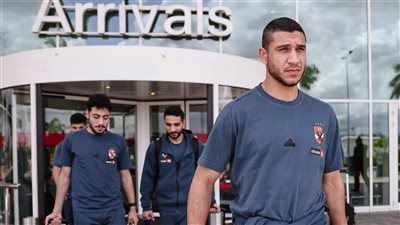 طبيب الأهلي يطمئن على حالة الدوليين.. وشيف خاص يرافق بعثة الفريق في تنزانيا