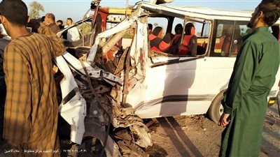 متوفى و22 مصابا في تصادم أتوبيس عمالة مع سيارة نقل بالمنوفية