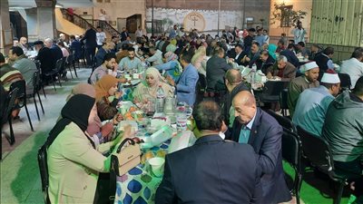 إيد واحدة ليوم الدين.. الكنيسة الإنجيلية تنظم إفطارًا جماعيًا لـ 200 صائم مسلم بالمنيا