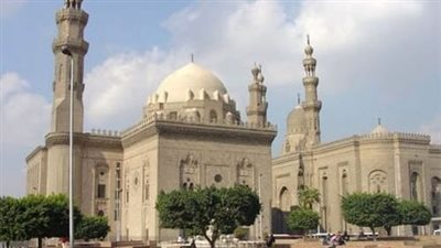 التحريات في اتهام مسؤول مخزن مسجد الإمام الشافعي: اختلس السجاد والموكت بغرض بيعها والتربح منها