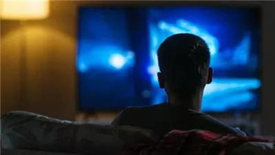 هل مشاهدة الأفلام والمسلسلات في نهار رمضان تُبطل الصيام؟.. اعرف رأي الشرع