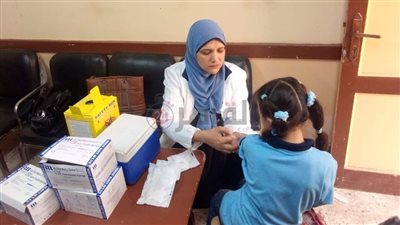 تطعيم 577 ألف طالب ضد الالتهاب السحائي في المنيا