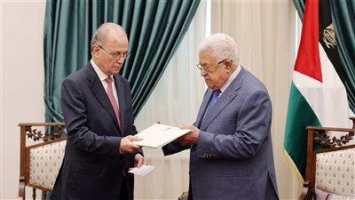 حلف اليمين الأحد المقبل.. تعرف على أسماء أعضاء الحكومة الفلسطينية الجديدة 