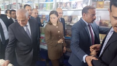 وزيرة الثقافة تفتتح الدورة 12 لمعرض فيصل للكتاب| صور