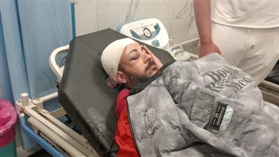 عاوزين يطردوني من شقة أمي.. شاب يستغيث من أقاربه بالبساتين: جابولي نزيف في المخ | صور