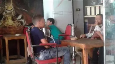 القبض على صاحب قهوة في السلام يقدم شيشة للأطفال