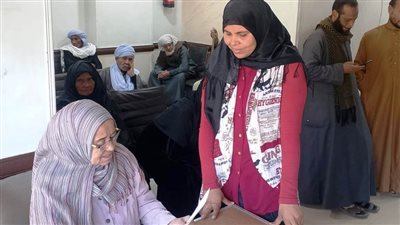 استمرار تنفيذ مبادرة صحتك تهمنا بمدينة السباعية بأسوان.. وإجراء 45 جراحة عيون