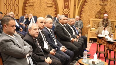 بحضور قيادات التعليم.. عزاء الدكتور محمد مجاهد نائب الوزير | صور