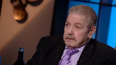 بسبب السجائر.. إحسان الترك مُعرض لبتر قدمه بعد إصابته بغرغرينا وانسداد في الشرايين