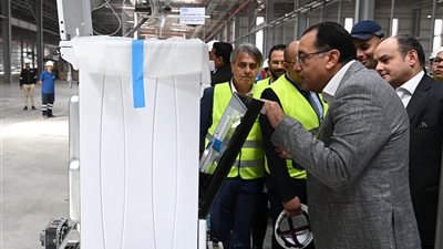 رئيس الوزراء: إنتاج وحدات التكييف المركزي لأول مرة في مصر 
