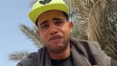  كان بيعلقني في السقف ويجلدني.. شاب يوجه رسالة لوالده: أنا عشت عذاب يابا ومش مسامحك ولا هسامحك| بث مباشر