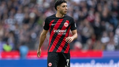 عمر مرموش يقود آينتراخت فرانكفورت أمام فيردر بريمن في الدوري الألماني 