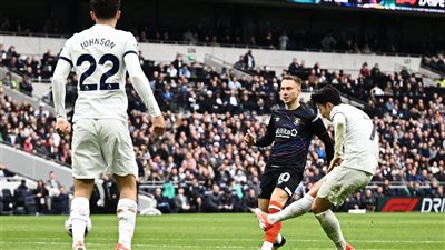 تشيلسي يتعادل إيجابيا أمام بيرنلي في الدوري الألماني.. وتوتنهام يفوز على لوتون تاون 