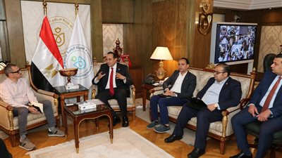 الرعاية الصحية تبحث إنشاء مستشفى ميداني في السويس