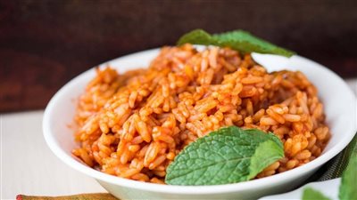 وصفات شهية.. طريقة عمل رز السمك الأحمر بخطوات غير تقليدية لا تفوتك