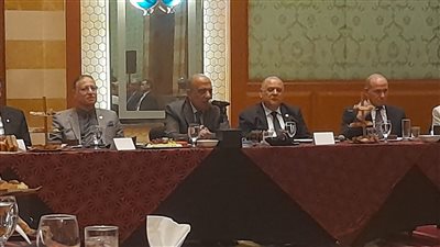 وزير قطاع الأعمال: ضخ استثمارات تصل لـ400 مليون دولار بشركة النصر للفوسفات